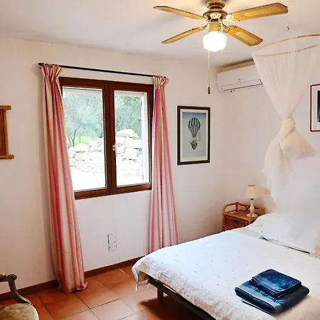 Villa De 5 Chambres A Pianottoli Caldarello A 300 M De La Plage Avec Piscine Privee Jardin Clos Et Wifi *